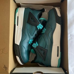 Retro 4 30th teal special edition